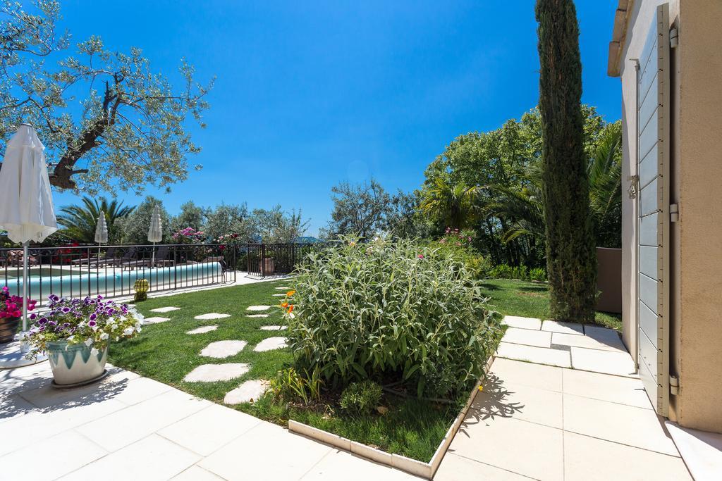 Mas De La Coste Bed & Breakfast Fayence