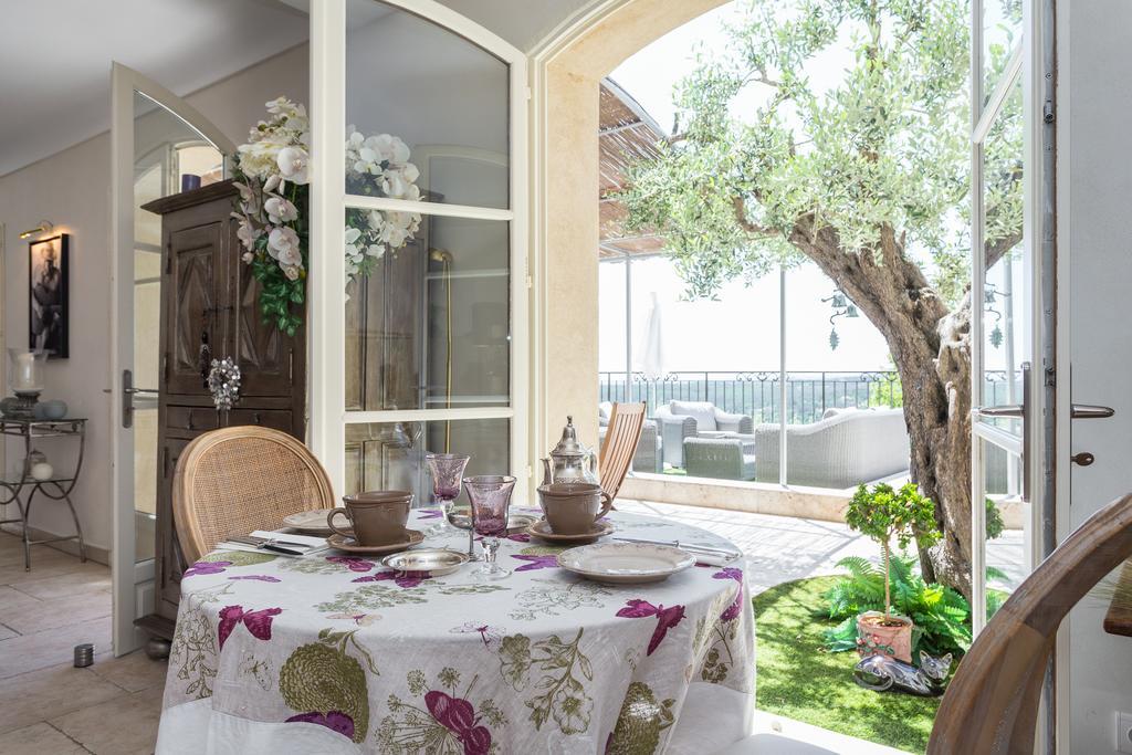Mas De La Coste Bed & Breakfast